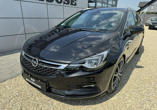 Opel Astra cena 63900 przebieg: 96000, rok produkcji 2016 z Wschowa małe 379